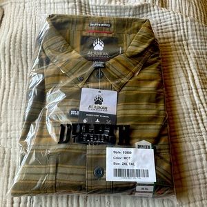 Men’s collared Duluth shirt